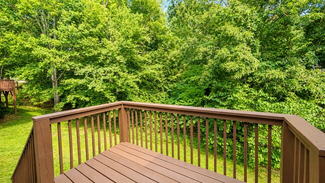 Building Photo - 106 Woodcreek Cir