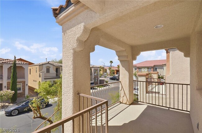 Building Photo - 4218 S Sugar Dr