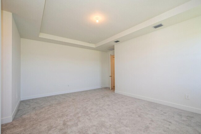 Building Photo - 12290 SW 44th Ct