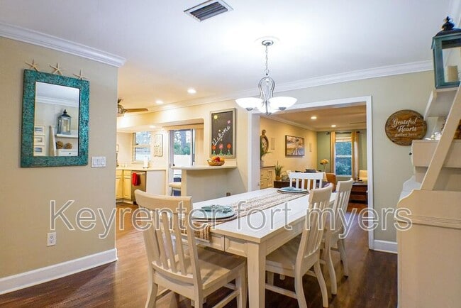 Building Photo - 7189 Vassar Dr