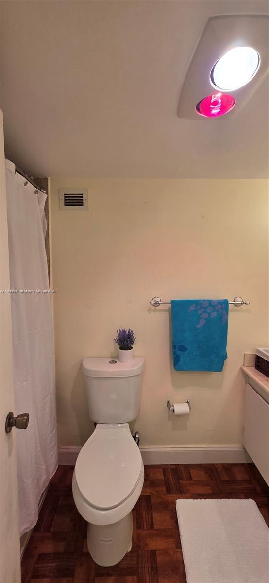 Building Photo - 1650 NE 115th St