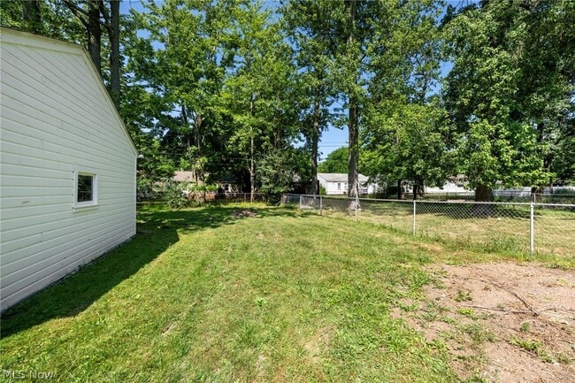Building Photo - 988 Glenside Ave