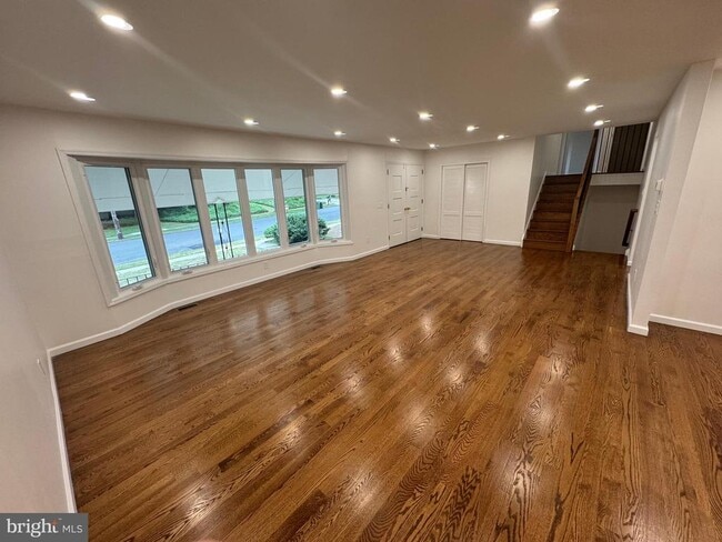 Building Photo - 355 Cherry Hill Blvd