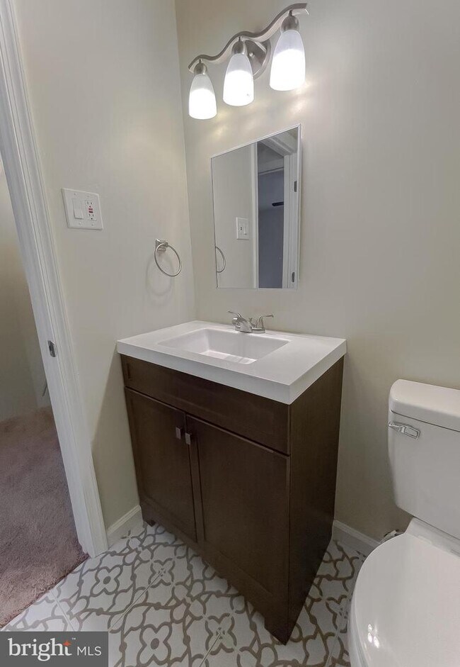 Building Photo - 11859 Oak Manor Dr