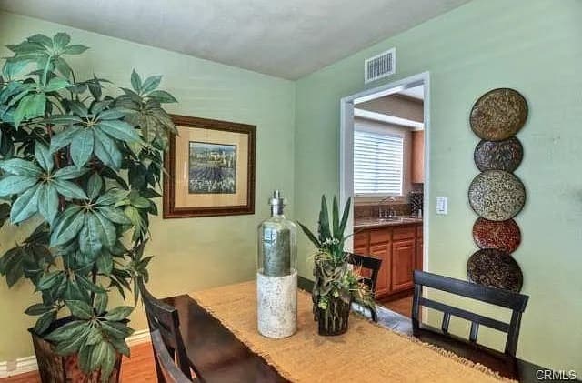 Building Photo - 8431 San Pablo Dr