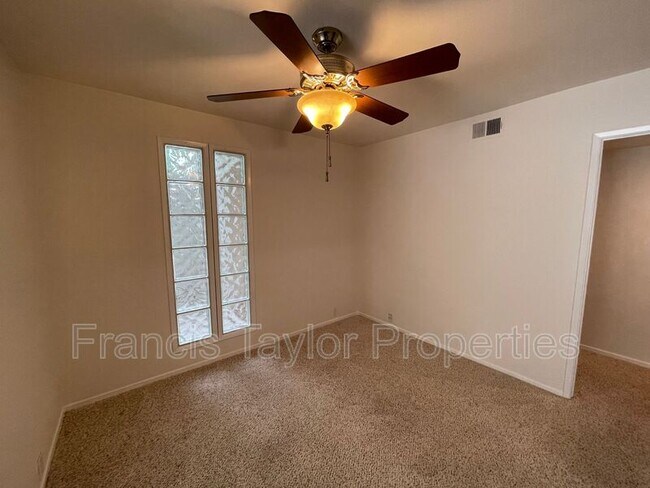 Building Photo - 7526 Jerez Ct