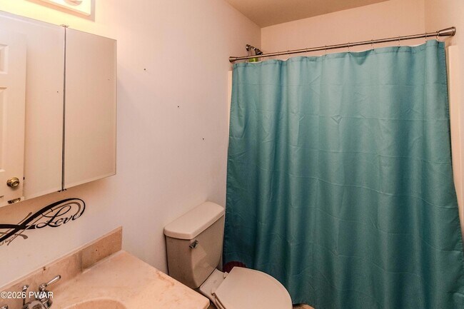 Building Photo - 3290 Bluebird Dr