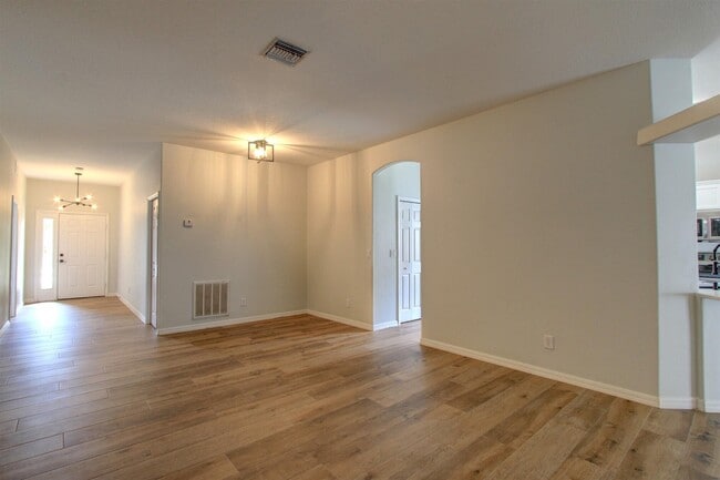 Building Photo - 5868 Duskywing Dr