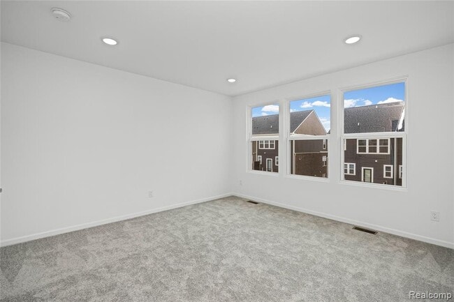 Building Photo - 43071 Atwood Ave