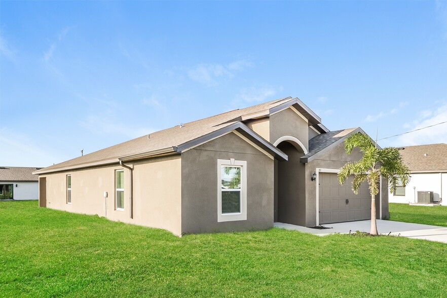 Building Photo - 193 Blackstone Dr