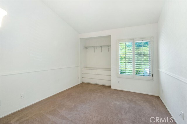 Building Photo - 14 Tricolored Ln