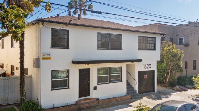 Building Photo - 1620 E Appleton St