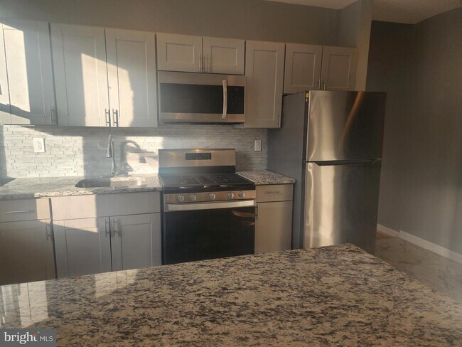 Building Photo - 2807 W Allegheny Ave