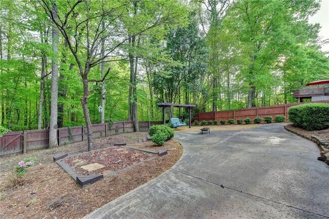Building Photo - 3680 Oak Park Dr
