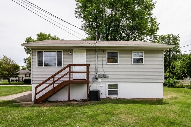Building Photo - 2767 Bardwell Rd