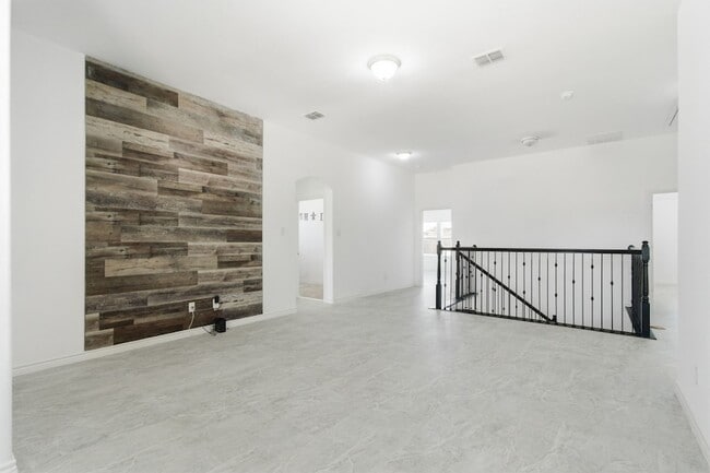 Building Photo - 11300 Hubbard Creek Dr