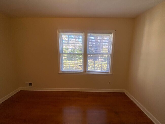 Building Photo - 1011 Veterans Rd