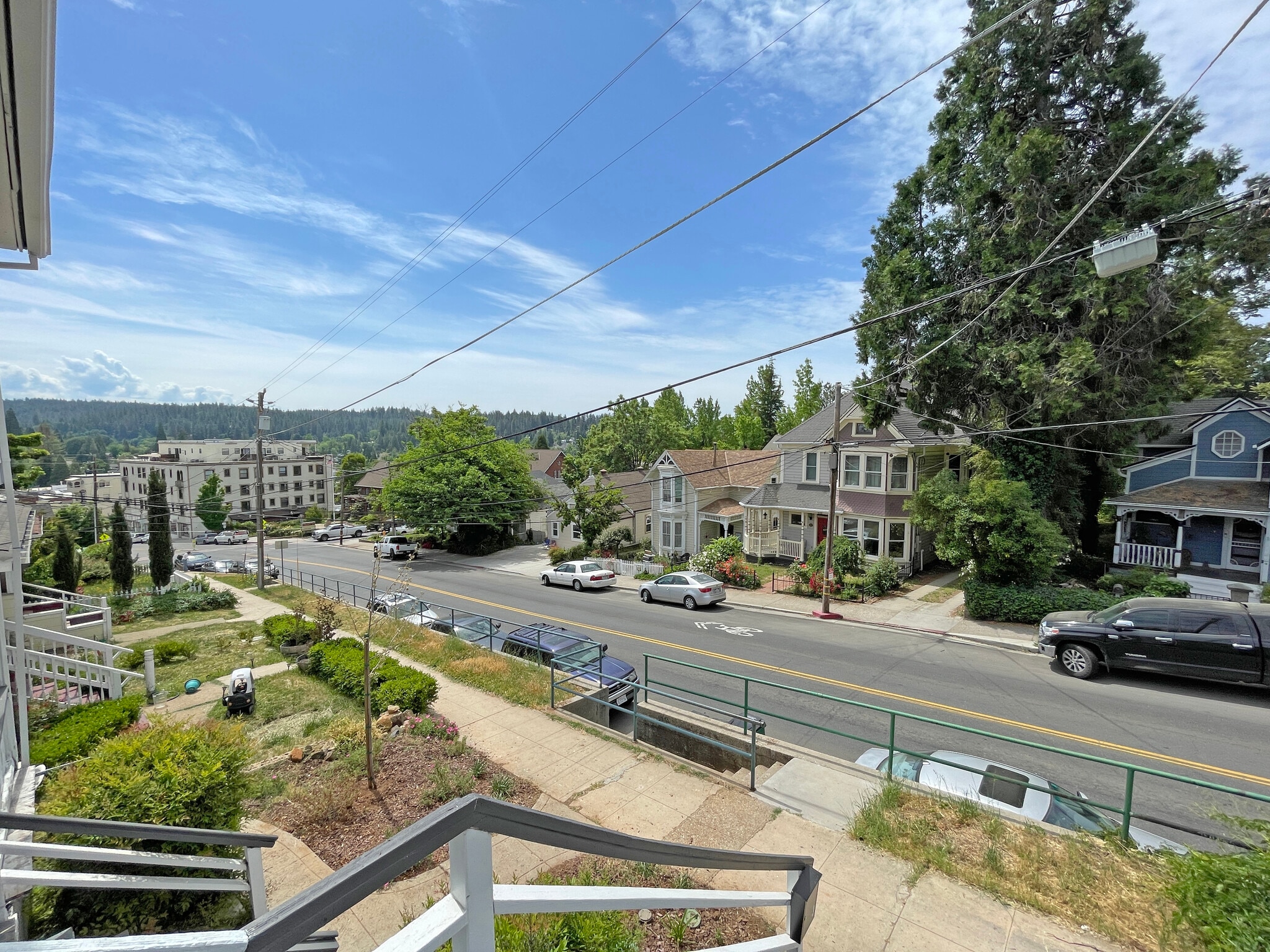 Building Photo - 418 W Main St