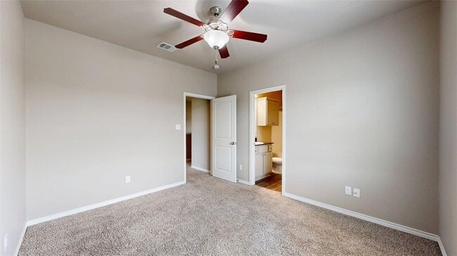 Building Photo - 3519 Summerway Dr