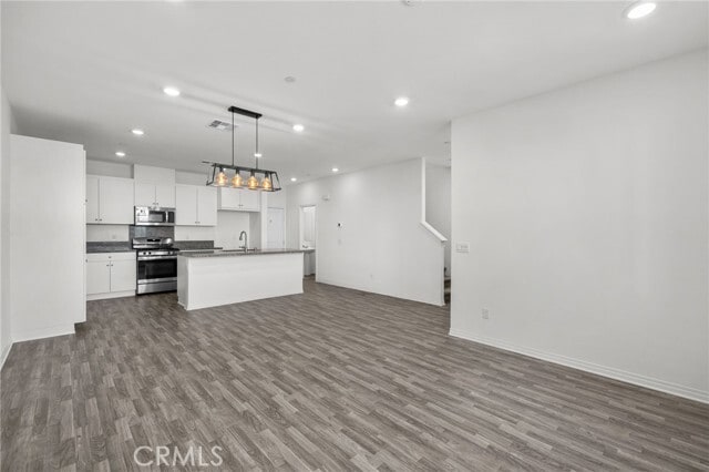 Building Photo - 15928 Lasselle St