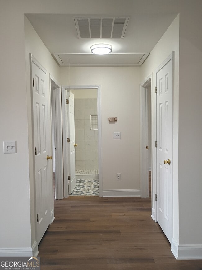 Building Photo - 218 Pope Hill Cir