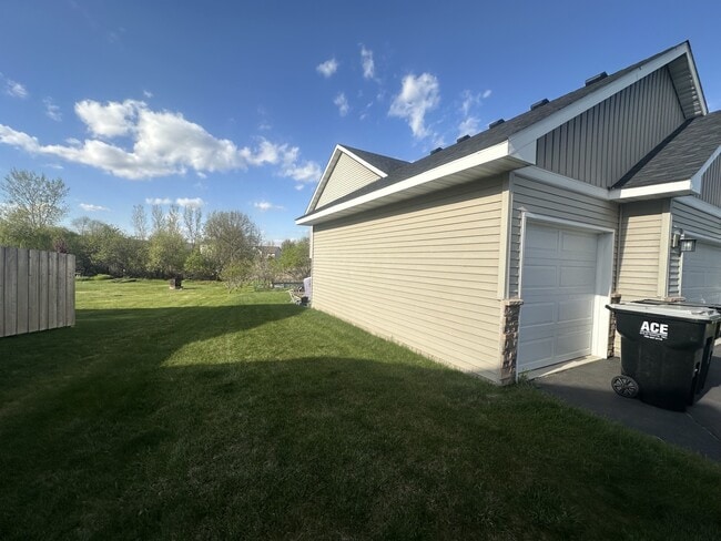 Building Photo - 21476 Lena Trail