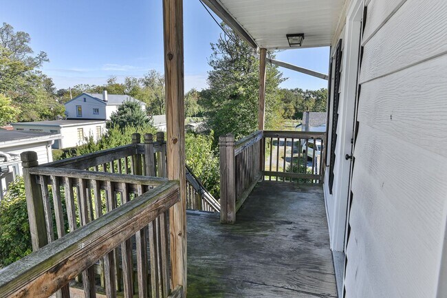 Building Photo - 142 S 29th St