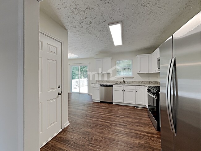 Building Photo - 3342 Mooring Dr