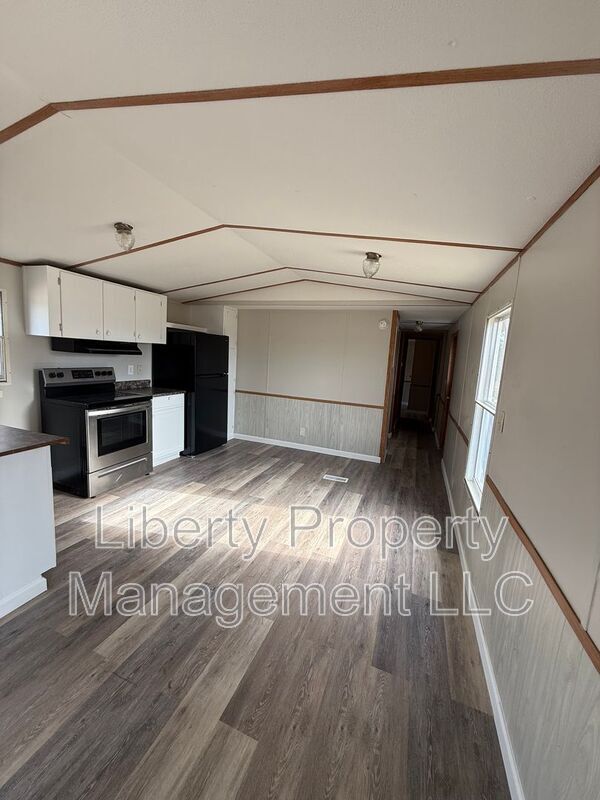 Building Photo - 1019 John Godfrey Rd