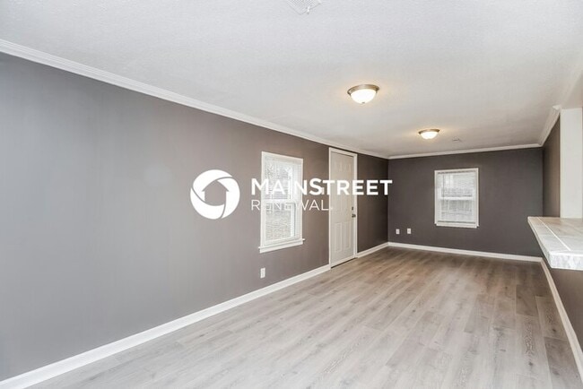 Building Photo - 3 Bedroom Pet-Friendly Home in Leavenworth, KS with Main Street Renewal