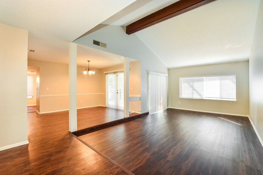 Building Photo - 1400 Ponce De Leon Blvd