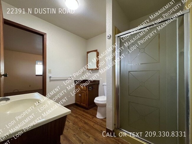 Building Photo - 22391 Dustin Rd