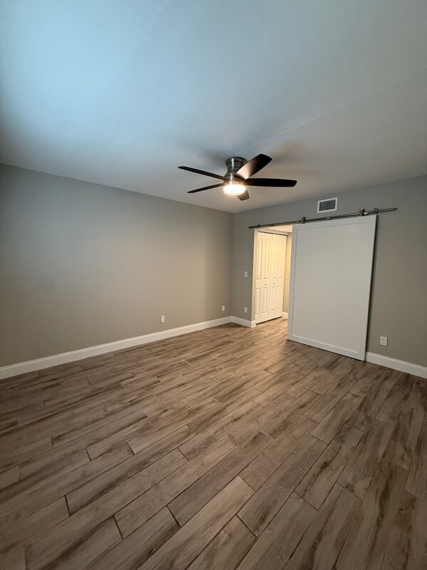 Building Photo - 3451 County Barn Rd