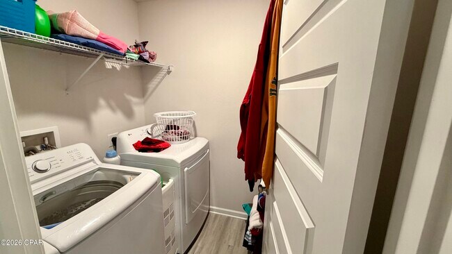 Building Photo - 250 Boggy Crk Wy