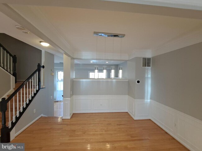 Building Photo - 7738 Heritage Woods Way