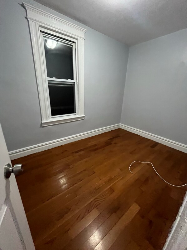 Building Photo - 827 S 14th St