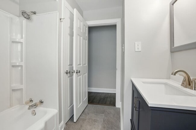 Building Photo - 3 Bedroom Home In Hobart