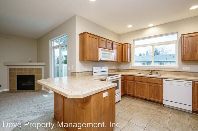 Building Photo - 3 br, 2.5 bath House - 12412 NE 70th Circle