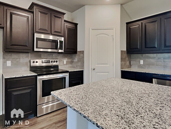 Building Photo - 3905 Chippewa Ct