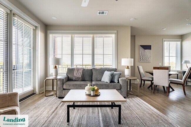 Building Photo - 300 E Broad St