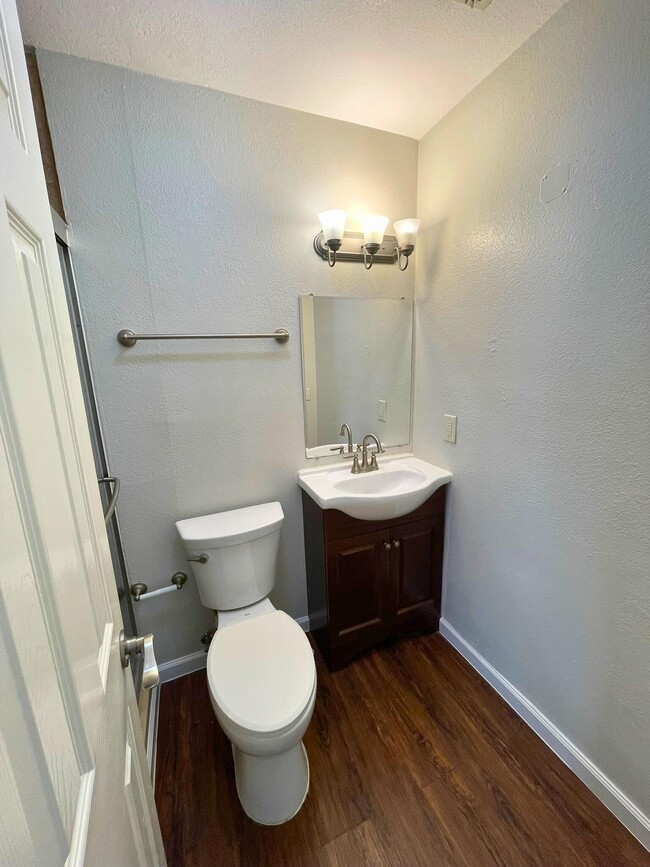 Building Photo - 306 Potranca Ct