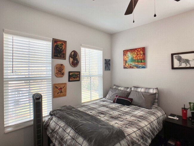 Building Photo - Porter's Lakeside - Luxury 4 Bedroom, 4 Ba...