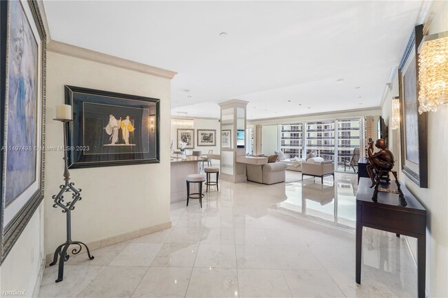 Building Photo - 2 br, 2.5 bath Condo - 9601 Collins Ave Ap...