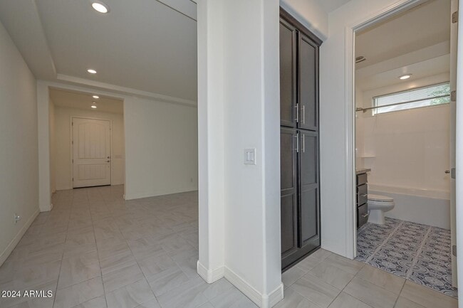 Building Photo - 7433 W Maya Way