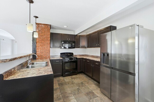 Building Photo - 714-716 Packard Ave