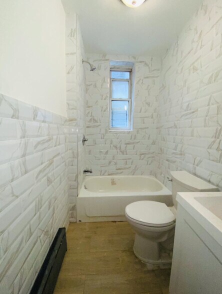 Building Photo - 273 Sumpter St