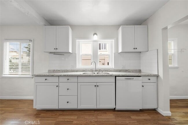 Building Photo - 2214 Rockefeller Ln