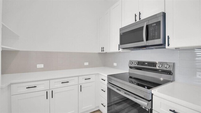 Building Photo - 21200 Portsmouth Cove
