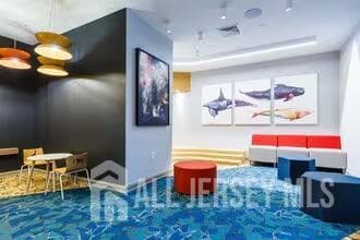 Building Photo - 2000 Schindler Dr