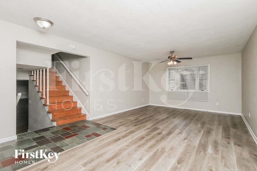 Building Photo - 1798 Maple Ave